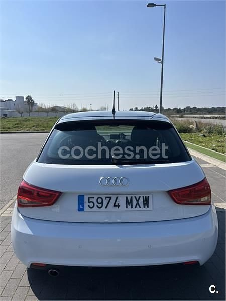 Usado Audi A1 Sportback Attraction 105 CV (77 kW) 2012 Blanco Utilitario