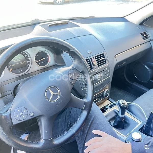 Usado Mercedes C200 Avantgarde 122 CV (89 kW) 2008 Verde Berlina