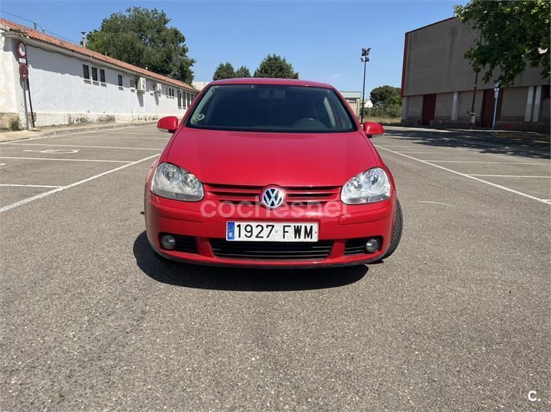 Rojo Usado 2007 VW Golf V Highline Berlina | 5299 € (Precio justo) - Imagen 1/4