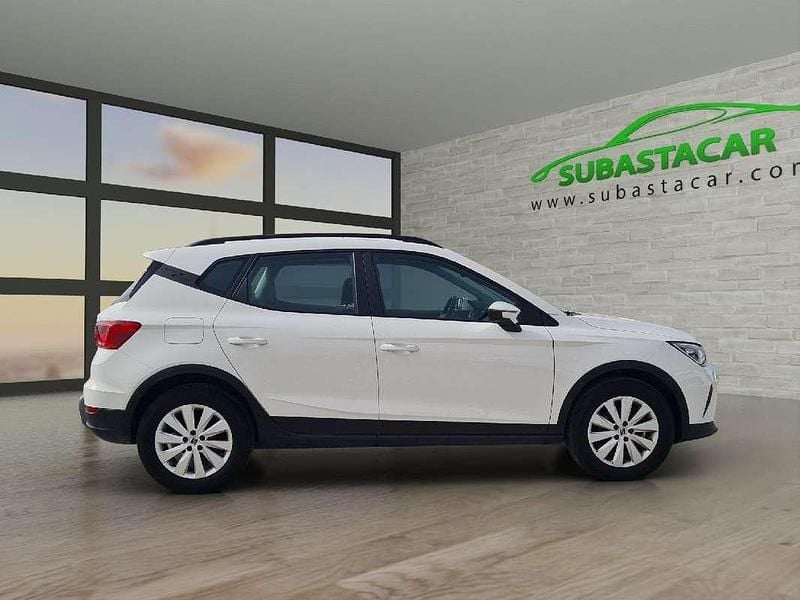 Usado Seat Arona Style 110 CV (80 kW) 2021 Blanco SUV