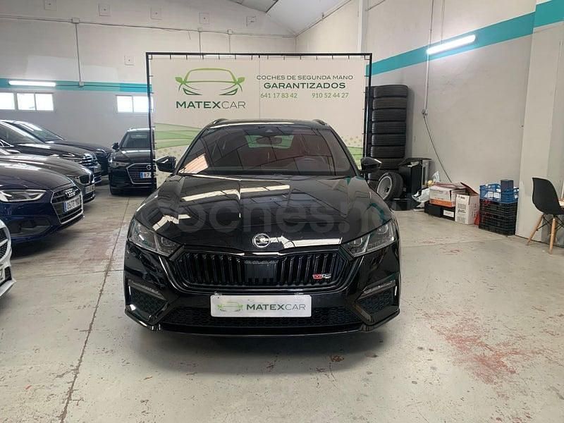 Usado Skoda Octavia RS 245 CV (180 kW) 2021 Negro Familiar