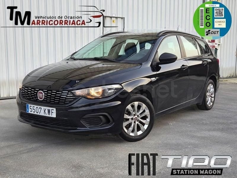 Usado Fiat Tipo Easy 120 CV (88 kW) 2019 Negro Familiar