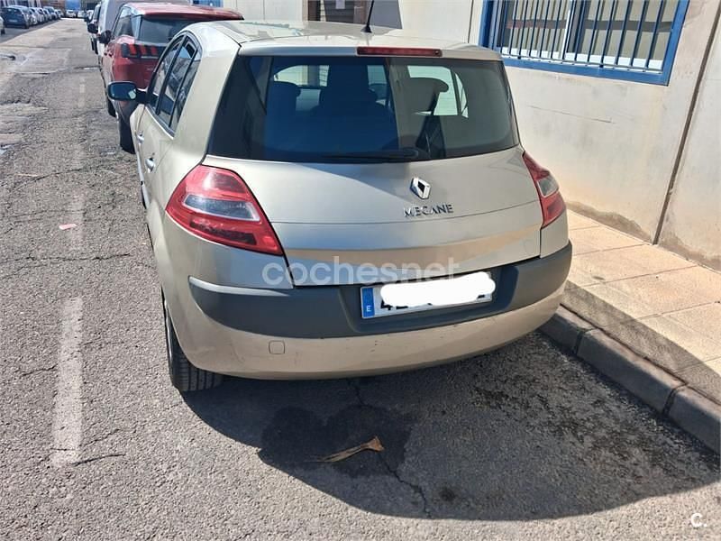 Usado Renault Mégane II Dynamique 105 CV (77 kW) 2008 Beige Berlina