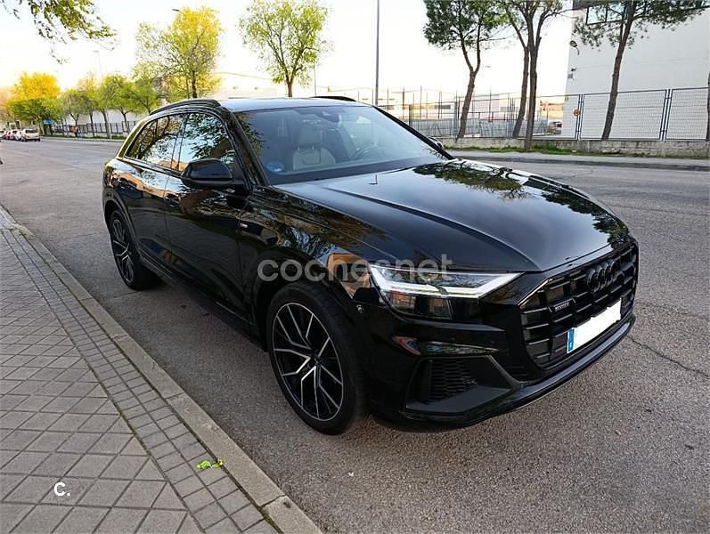 Usado Audi Q8 381 CV (280 kW) 2023 Negro SUV