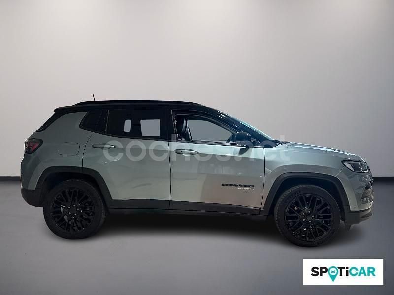 Usado Jeep Compass 130 CV (95 kW) 2022 Verde SUV