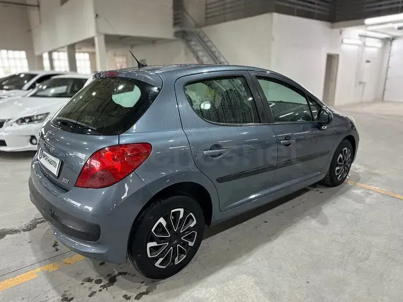 Usado Peugeot 207 95 CV (69 kW) 2007 Azul Berlina