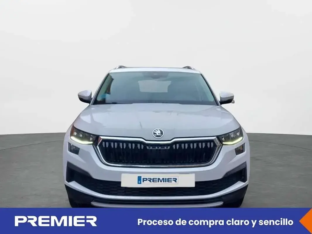Usado Skoda Kodiaq Ambition 150 CV (110 kW) 2022 Blanco SUV