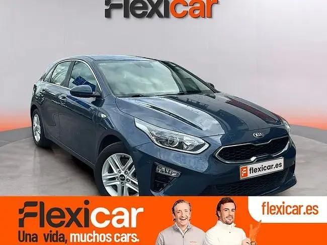 Używany Kia Ceed 100 KM (73 kW) 2019 Niebieski Hatchback