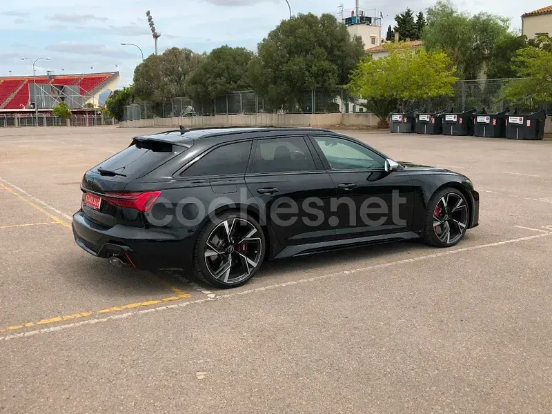 Usado Audi RS6 600 CV (441 kW) 2021 Negro Familiar