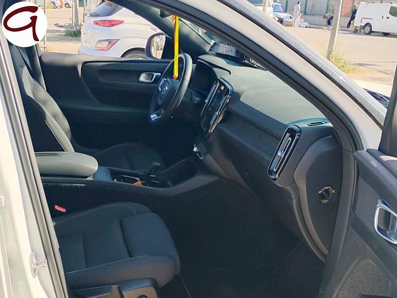 Usado Volvo XC40 Core 175 kW (238 CV) 2022 Eléctrico SUV