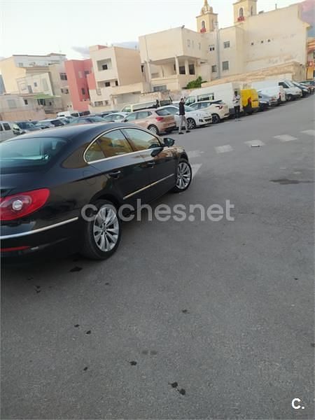 Usado VW Passat 140 CV (102 kW) 2010 Negro Berlina