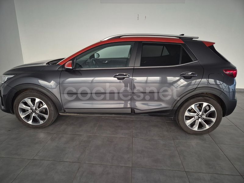 Gris / plata Usado 2020 Kia Stonic SUV | 14.500 € (Precio justo) - Imagen 1/4