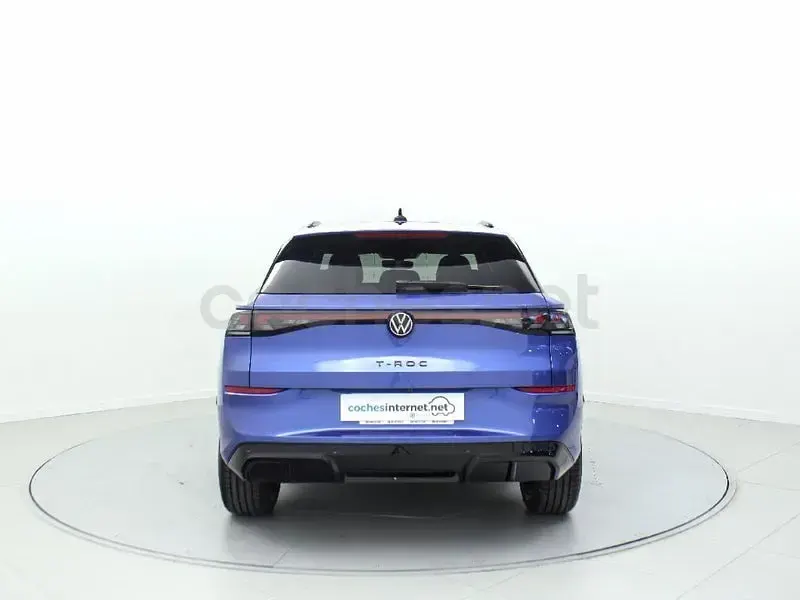 Usado VW T-Roc R-line 150 CV (110 kW) 2025 Azul SUV