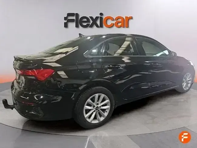 Usado Audi A3 110 HP (80 kW) 2021 Preto Sedan