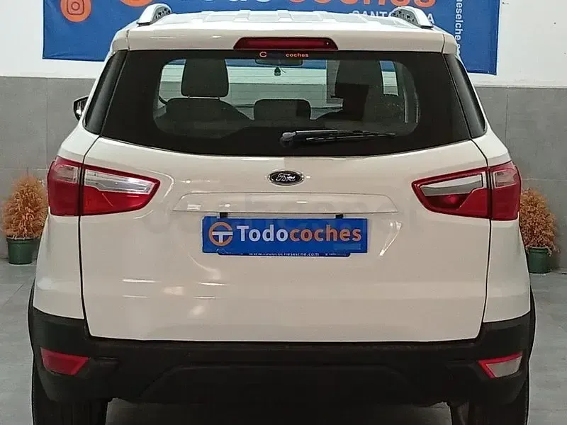 Usado Ford Ecosport Trend 112 CV (82 kW) 2017 Blanco SUV