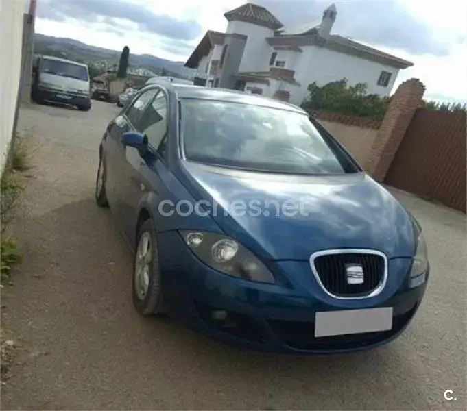 Usado Seat Leon Ecomotive 105 CV (77 kW) 2008 Azul Utilitario