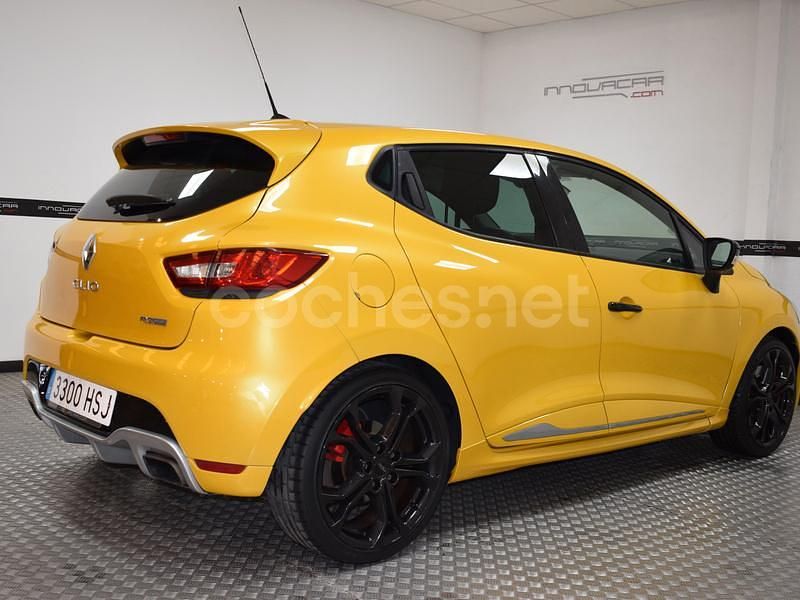 Usado Renault Clio IV 200 CV (147 kW) 2013 Amarillo Berlina
