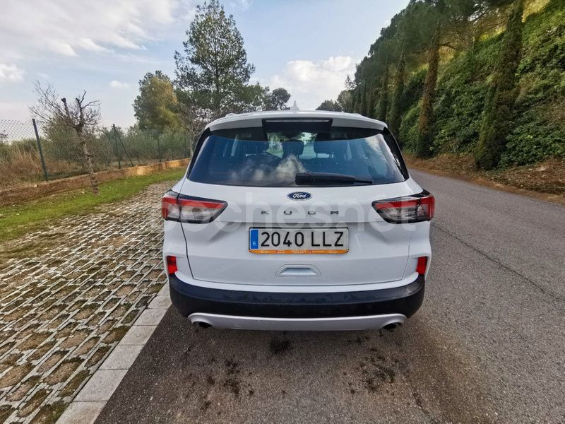 Usado Ford Kuga Trend 120 CV (88 kW) 2020 Blanco SUV