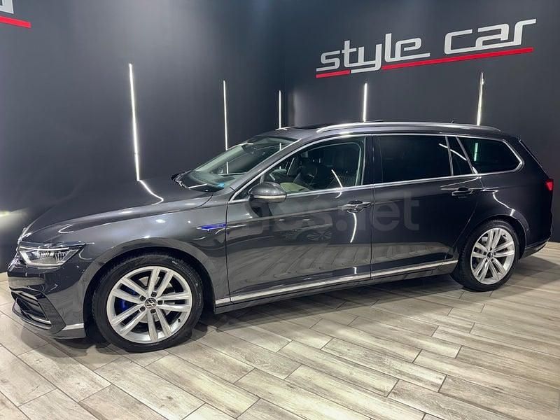 Usado VW Passat GTE 218 CV (160 kW) 2021 Gris / plata Familiar