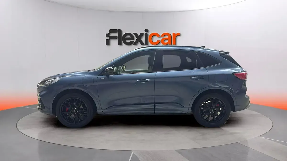 Usado Ford Kuga ST-Line X 225 CV (165 kW) 2023 Azul SUV