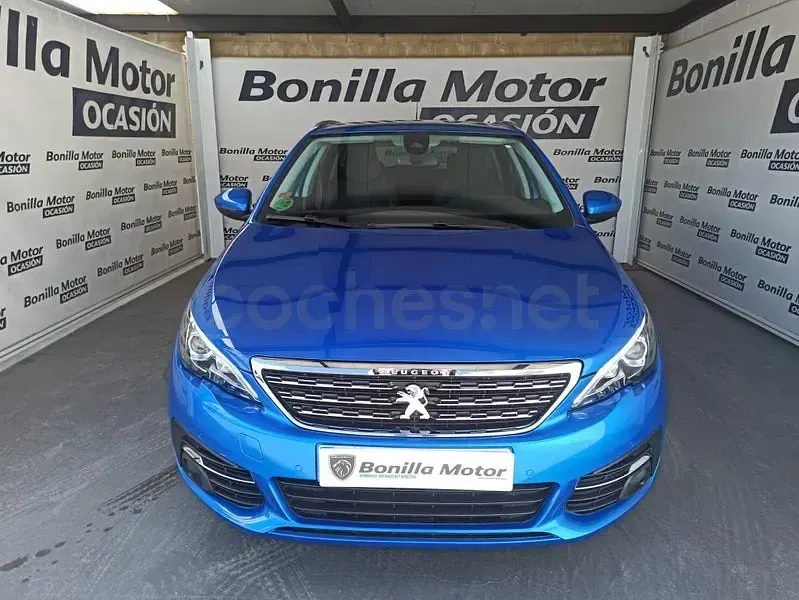 Usado Peugeot 308 SW Allure 130 CV (95 kW) 2021 Azul Familiar