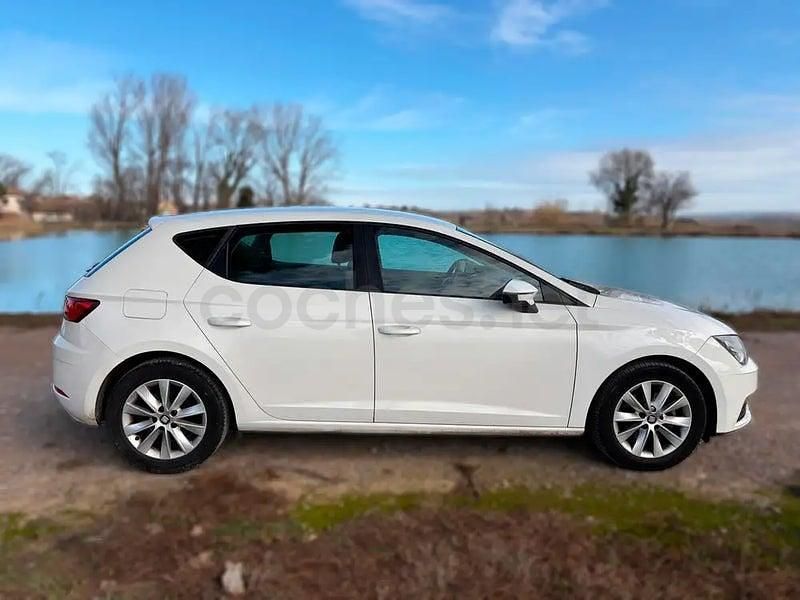 Usado Seat Leon Style 115 CV (84 kW) 2017 Blanco Berlina
