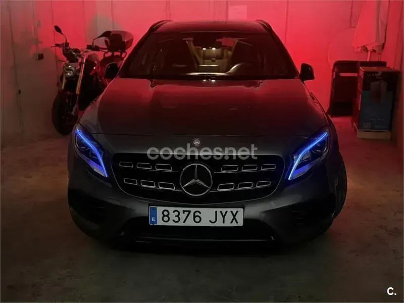 Usado Mercedes GLA200 136 CV (100 kW) 2017 Gris / plata SUV