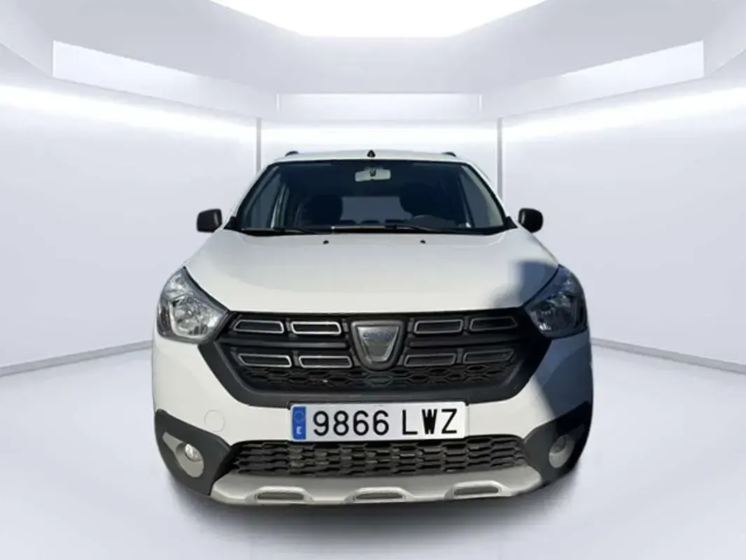 Usado Dacia Lodgy Comfort 116 CV (85 kW) 2022 Blanco Monovolumen