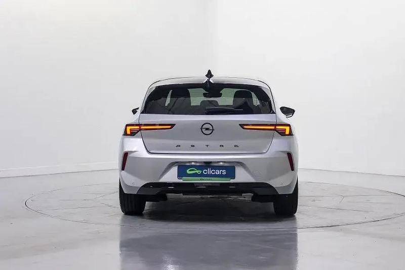 Usado Opel Astra S 130 HP (95 kW) 2025 Cinzento Sedan