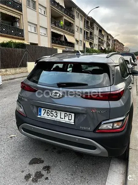 Usado Hyundai Kona 141 CV (103 kW) 2021 Gris / plata SUV
