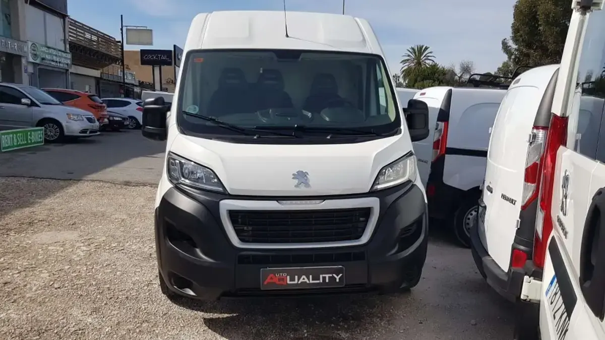 Usado Peugeot Boxer S 140 CV (102 kW) 2021 Blanco Van