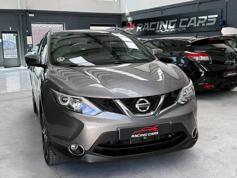 Usado Nissan Qashqai Premium Edition 130 CV (95 kW) 2015 Gris / plata SUV