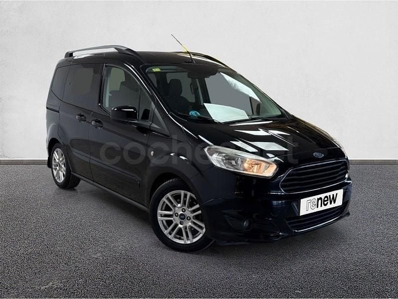 Usado Ford Tourneo Courier Titanium 100 CV (73 kW) 2016 Negro Monovolumen