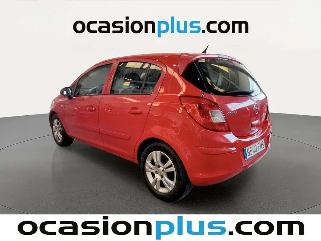Usado Opel Corsa Enjoy 90 CV (66 kW) 2007 Rojo Utilitario