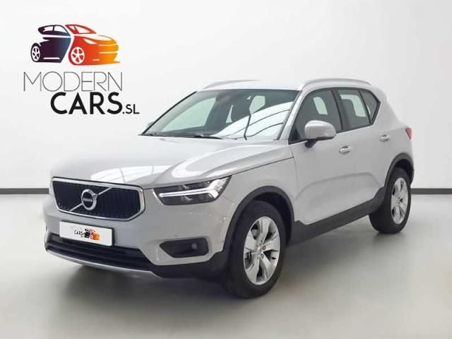 Blanco Usado 2021 Volvo XC40 Momentum SUV | 33.990 € (Caro) - Imagen 1/4