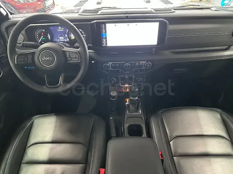 Usado Jeep Wrangler Rubicon 381 CV (280 kW) 2025 Gris / plata SUV