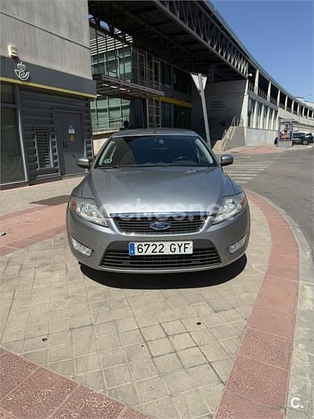 Gris / plata Usado 2010 Ford Mondeo Berlina | 5200 € (Precio justo) - Imagen 1/4