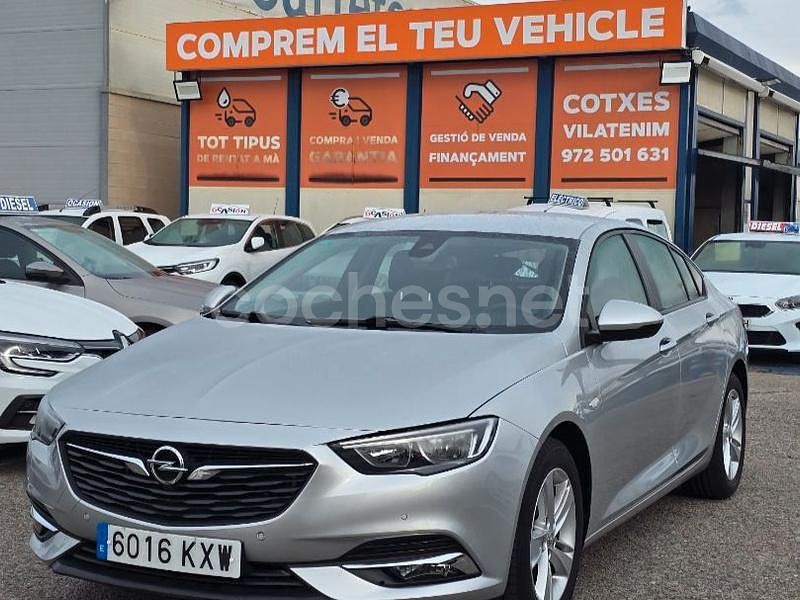 Gris / plata Usado 2019 Opel Insignia Business Berlina | 13.200 € (Precio justo) - Imagen 1/4