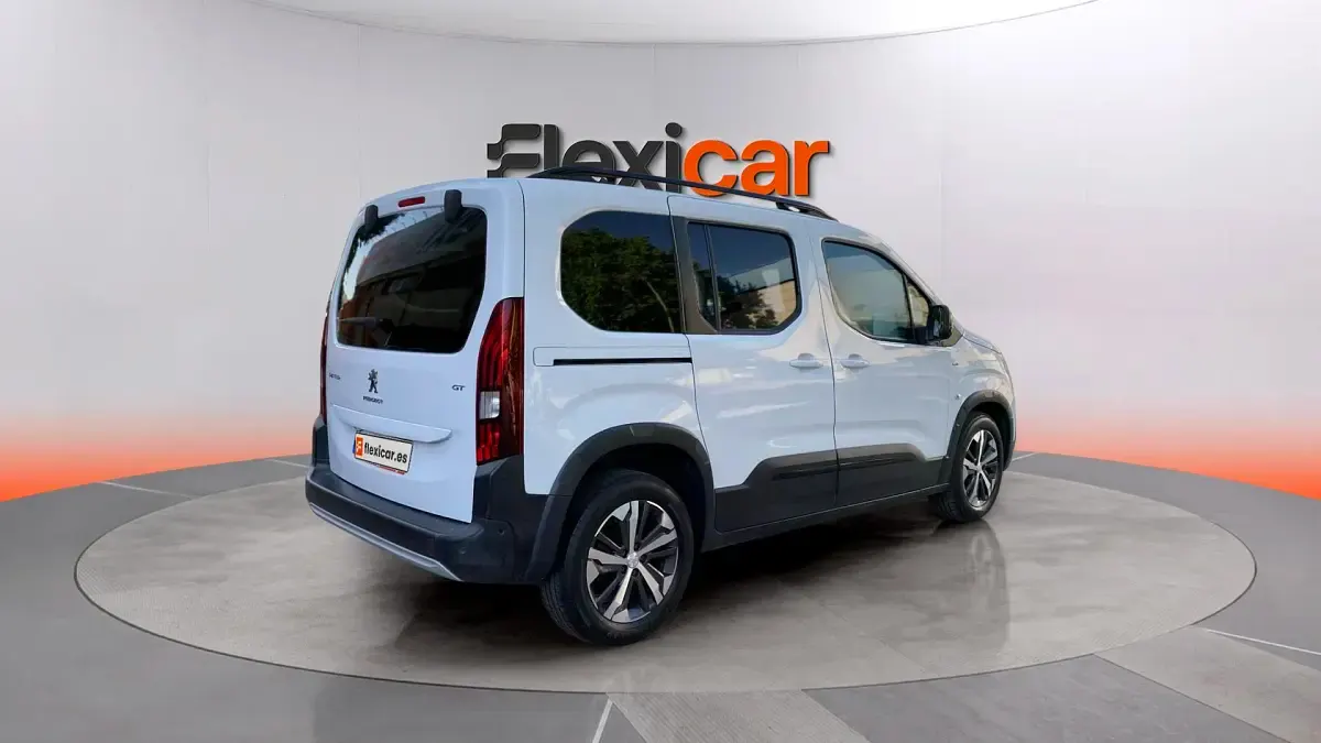 Usado Peugeot Rifter GTi 102 CV (75 kW) 2023 Negro Monovolumen