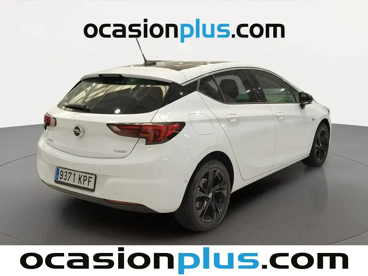Usado Opel Astra Dynamic 125 CV (91 kW) 2018 Blanco Utilitario