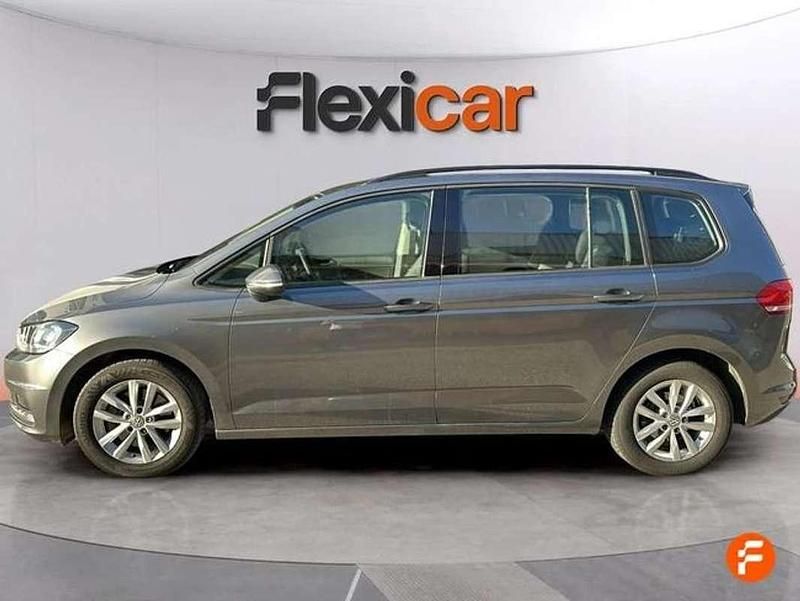 Usado VW Touran Edition 116 CV (85 kW) 2018 Gris Monovolumen
