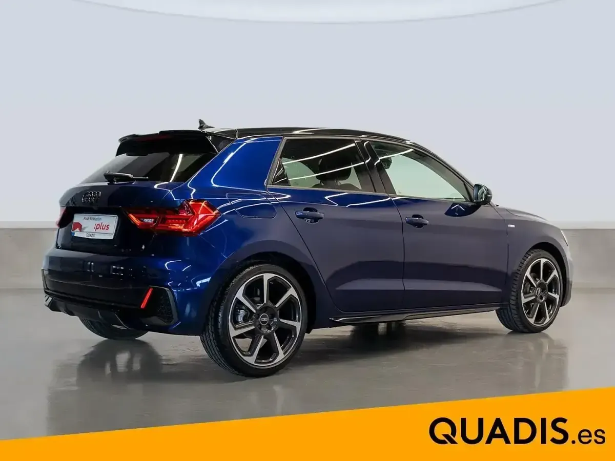 Usado Audi A1 Sport 116 CV (85 kW) 2025 Azul SUV