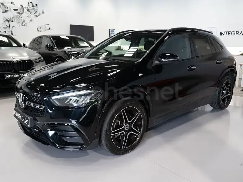 Usado Mercedes GLA200 150 CV (110 kW) 2024 Negro SUV