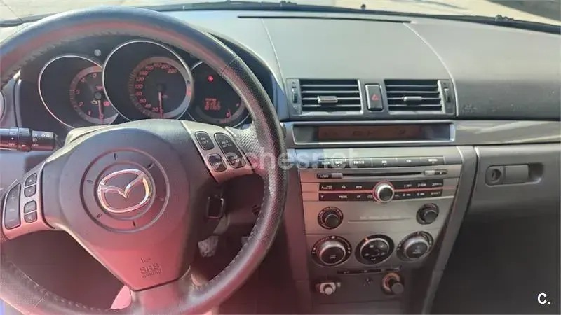 Usado Mazda 3 Sportive 109 CV (80 kW) 2008 Negro Berlina