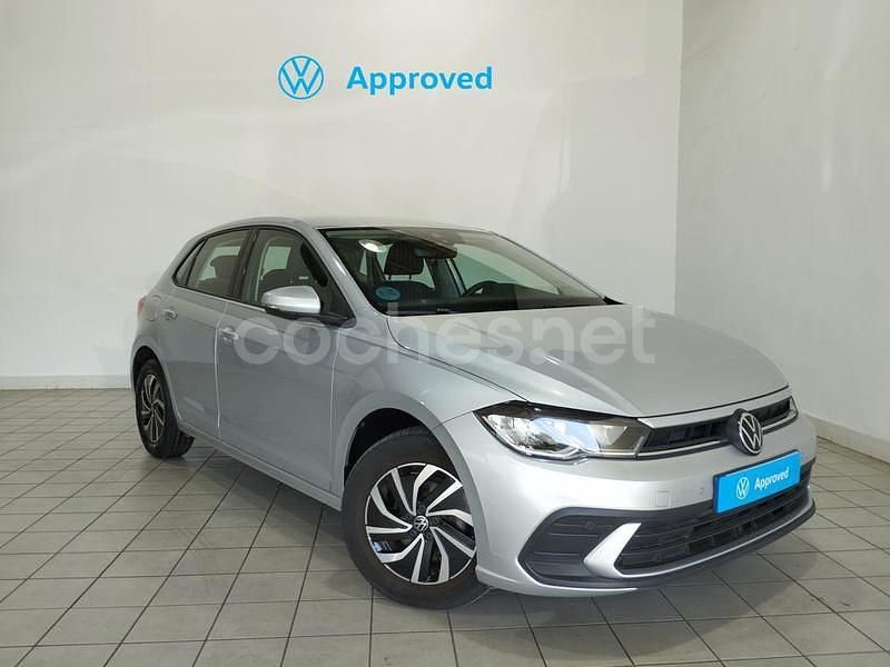 Gris / plata Usado 2024 VW Polo Life Berlina | 18.990 € (Precio justo) - Imagen 1/4
