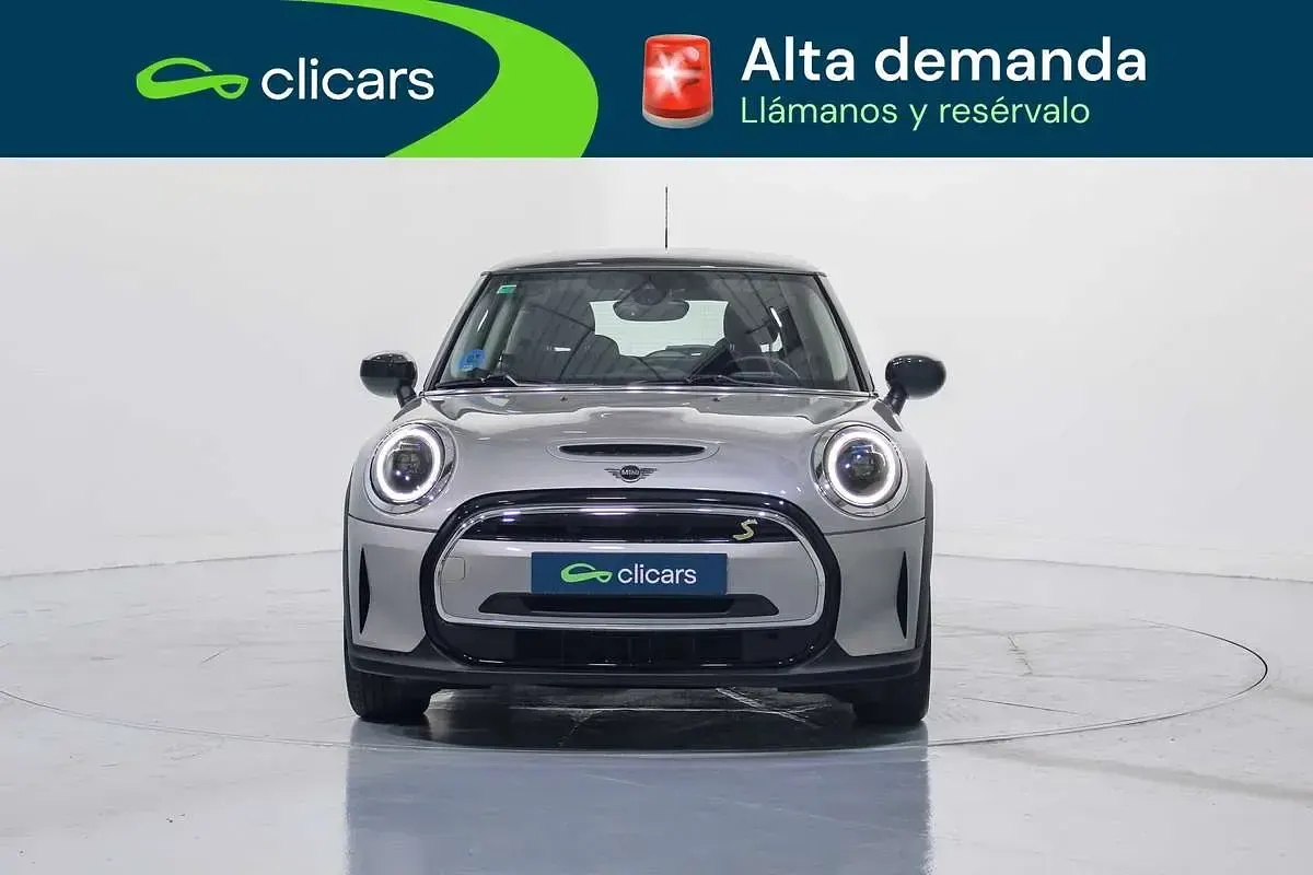 Usado Mini Cooper Classic 135 kW (184 CV) 2024 Plateado Utilitario