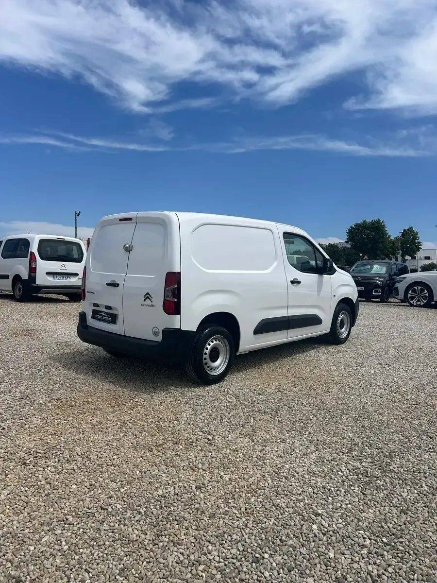 Usado Citroën Berlingo 75 CV (55 kW) 2019 Blanco Monovolumen