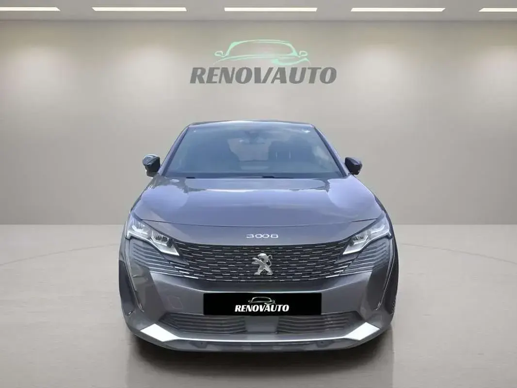 Usado Peugeot 3008 Allure 226 CV (166 kW) 2023 Gris SUV