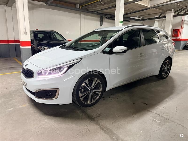 Usado Kia Ceed Sportswagon 136 CV (100 kW) 2017 Blanco Familiar