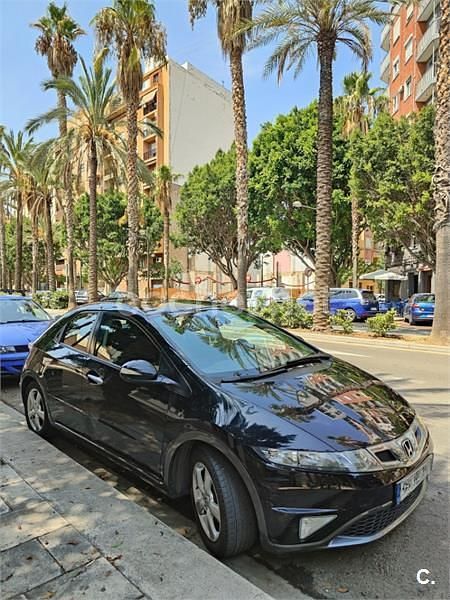 Negro Usado 2009 Honda Civic Comfort Berlina | 8700 € (Precio justo) - Imagen 1/4